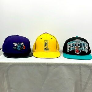 Vintage NBA Snapback Fitted Hat Lot – Lakers Hornets Pistons – Lot of 3 Caps